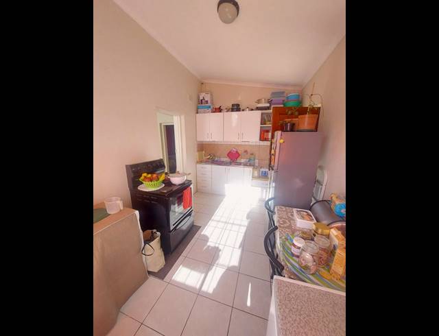 2 BEDROOM PROPERTY TO RENT IN GOODWOOD CENTRAL